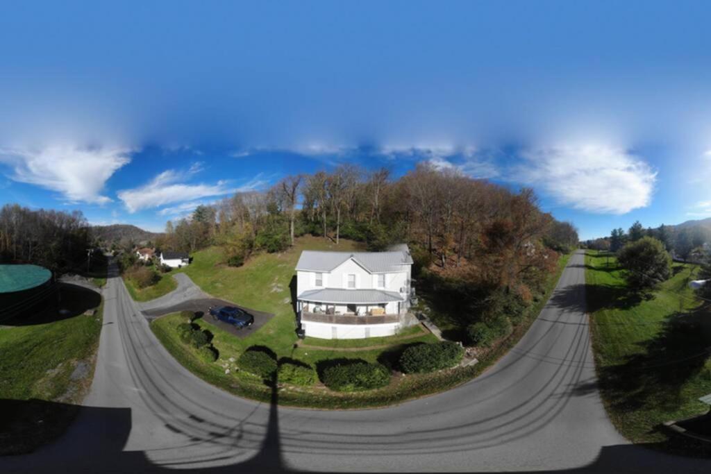 The Dragon'S Den 5 Bedroom House 1 Mile To Main St Tazewell Exterior foto